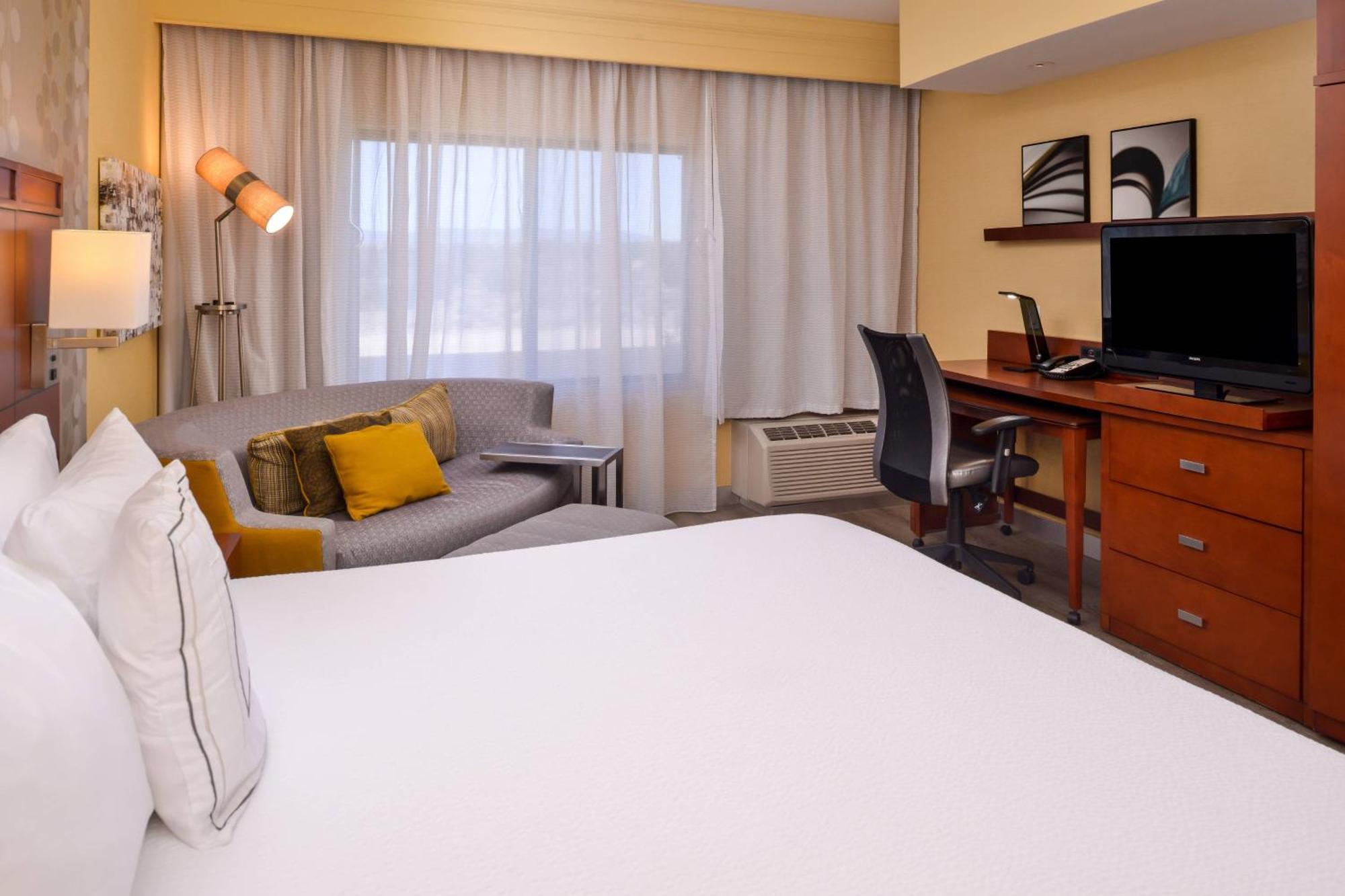 Courtyard By Marriott Victorville Hesperia Eksteriør bilde